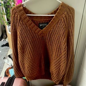 Never worn super cute and warm American Eagle Sweater!